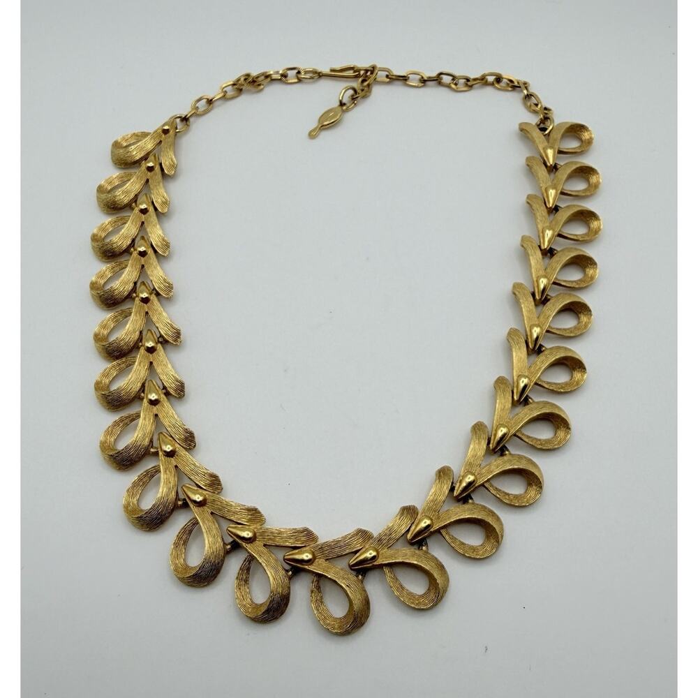 Vintage Signed SARAH COVENTRY Gold Tone Necklace Choker 17” Large Adjustable